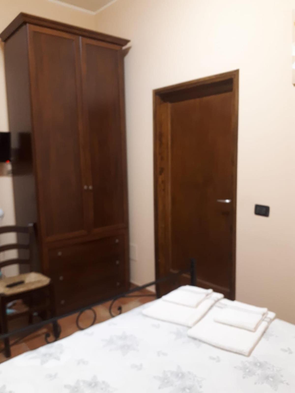 La Casa Dei Nonni Hotel Torre Orsina ภายนอก รูปภาพ
