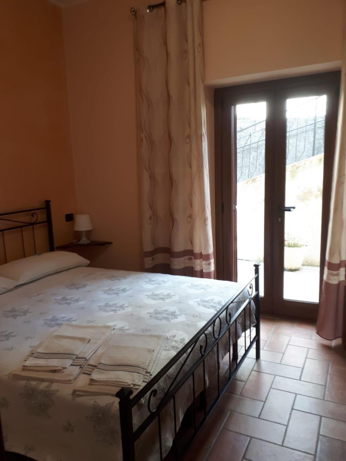 La Casa Dei Nonni Hotel Torre Orsina ภายนอก รูปภาพ